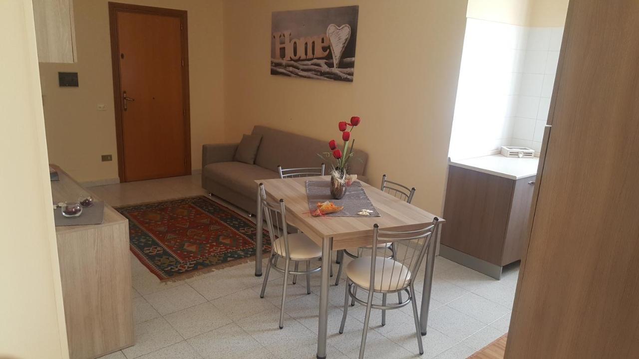 Ferienwohnung Giusy'S Place 1 Campofelice Di Roccella Exterior foto